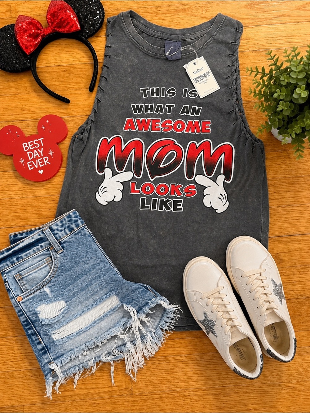 Exist This Is What An Awesome Mom Looks Like” Disney Graphic Tank Small NWT (w